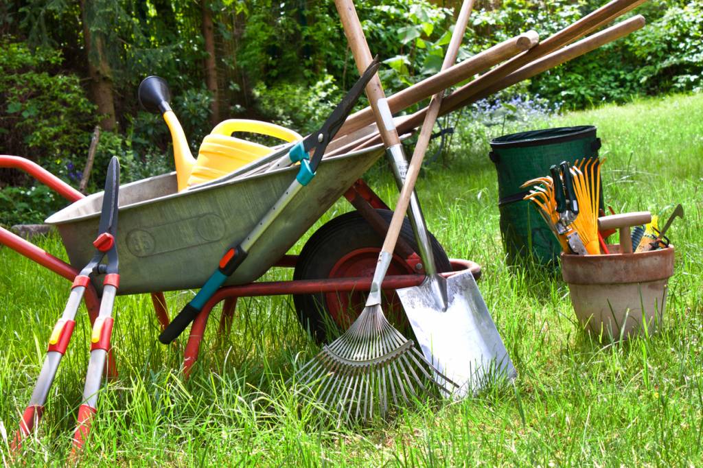 les bons outils pour décompacter votre jardin