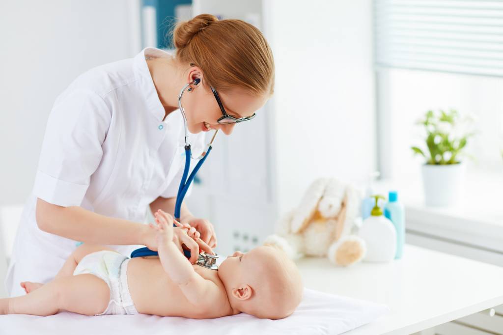 médecin bébé
